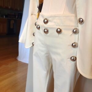 Gucci Pants Size 38. Off White/ Silver Gucci buttons
